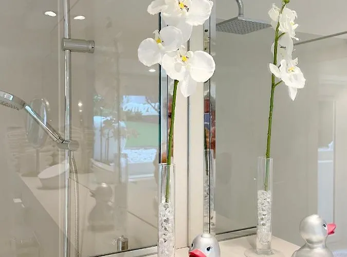 Hideaway Work & Relax, Homeoffice, W-lan, Privater Dream Garten Lejlighed Neuss